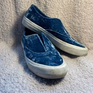 SeaVees Crushed Velvet Slip-on Tennis Shoes in Blue, Size 10
